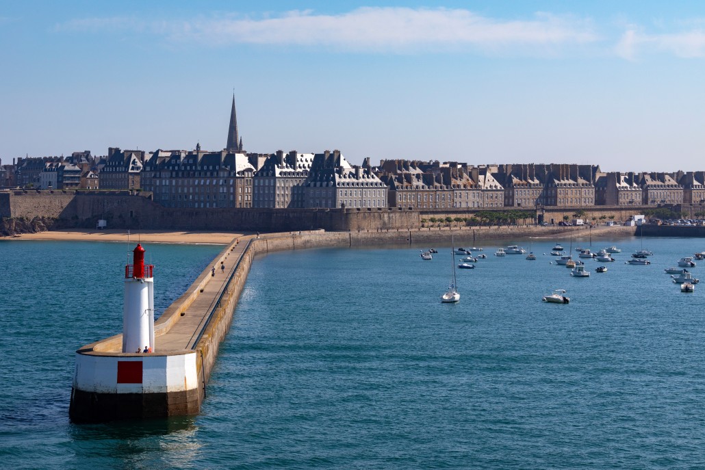 Comment s’habiller pour des vacances en Bretagne ?