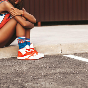 Comment suivre les dernières sorties de sneakers ?